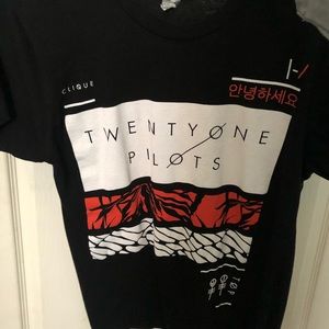 Twenty one pilots shirt